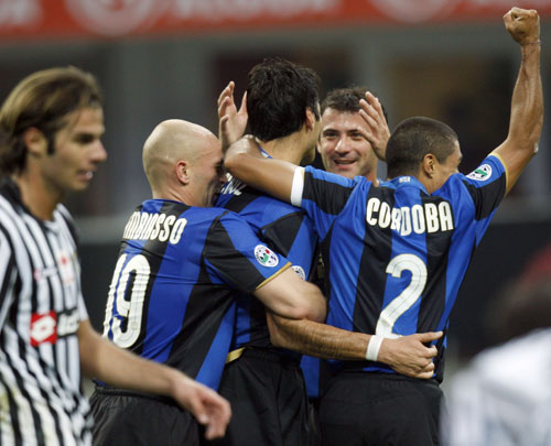 篮球NBA公布月最佳球员，榜单无悬念（NBA揭晓月度最佳球员，名单毫无悬念）